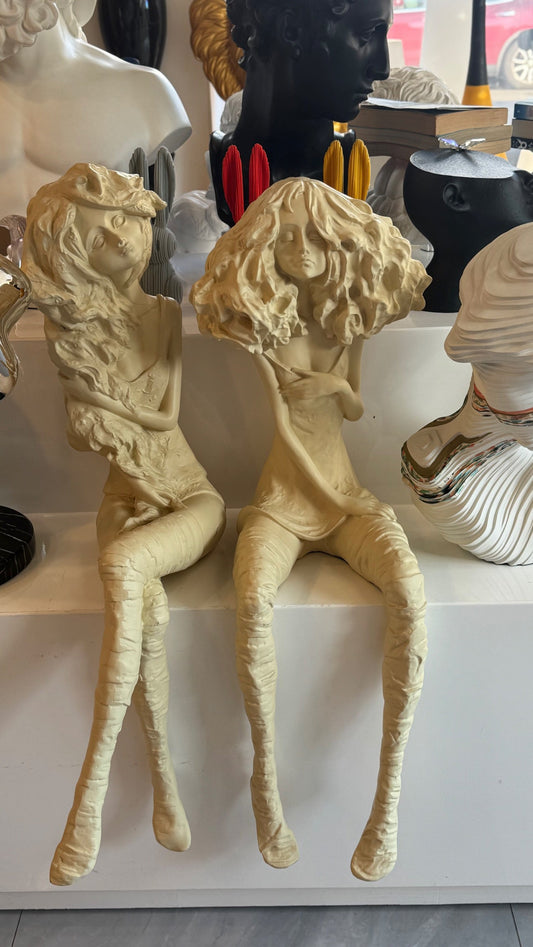 Artistic Female Character Sculptures – Elegant Home Decor Figurines for Bookshelves