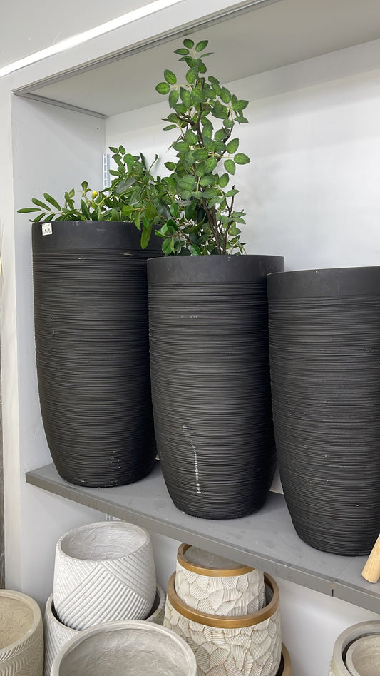 Modern Matte Black Ribbed Planter – Luxury Textured Indoor Floor Pot (Available in 3 Sizes)