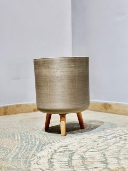 Tripod Planter in Charcoal Color