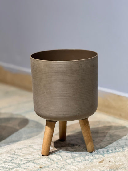 Tripod Planter in Charcoal Color